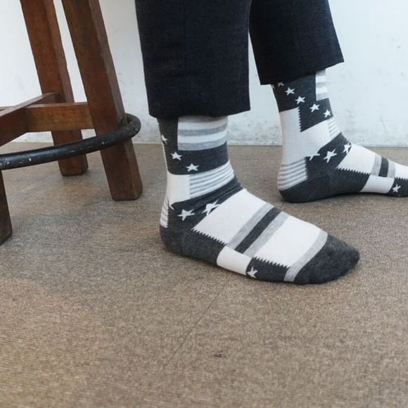 Mens Printed& Patterned Socks | 4 Pair Set - Picture 4 of 4